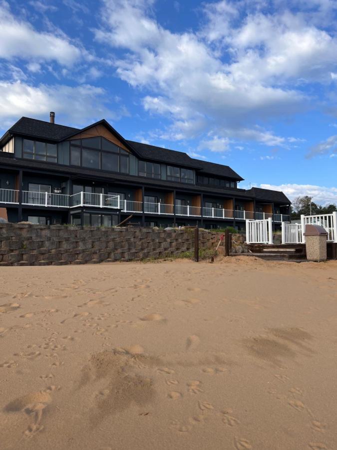 The Beach Haus - Traverse City Ngoại thất bức ảnh