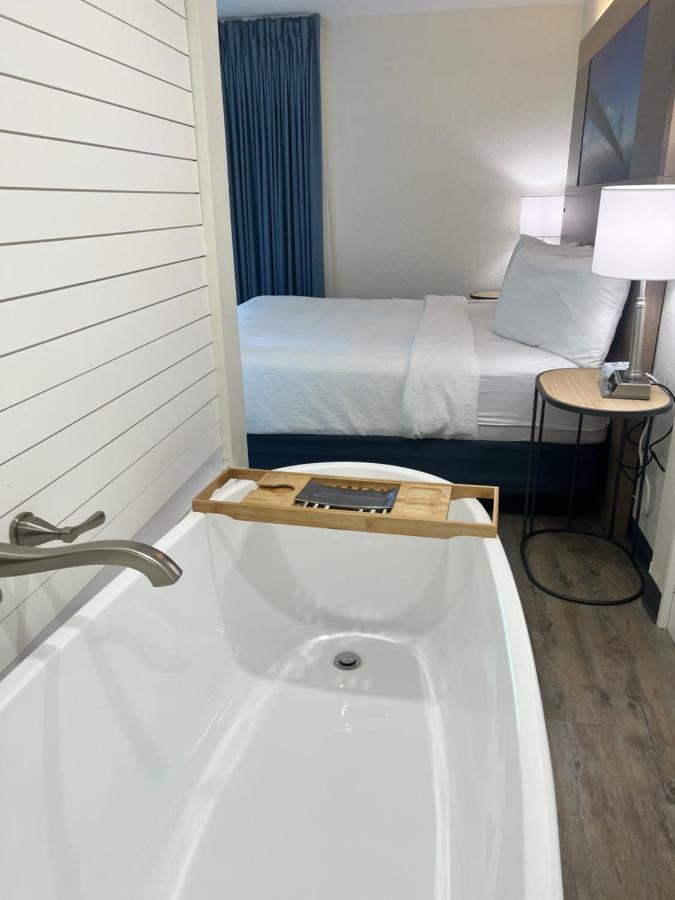 The Beach Haus - Traverse City Ngoại thất bức ảnh