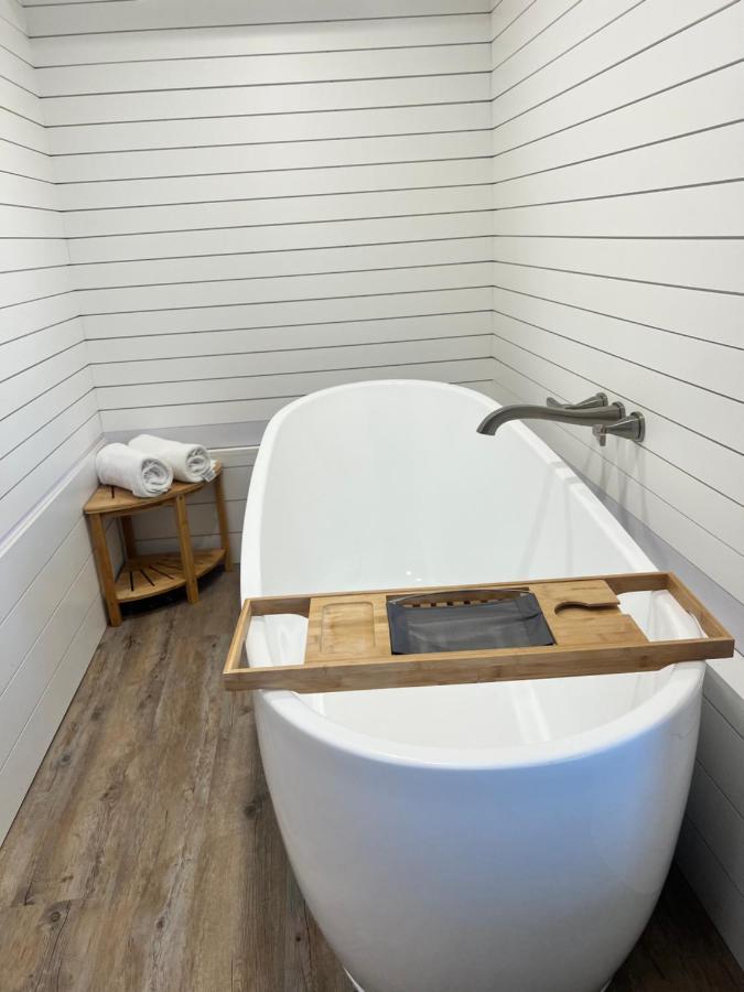 The Beach Haus - Traverse City Ngoại thất bức ảnh